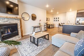 Sail Lofts by Summit County Mountain Retreats