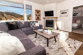 Sail Lofts by Summit County Mountain Retreats