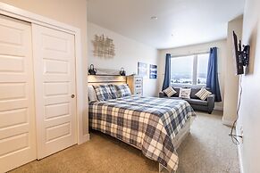 Sail Lofts by Summit County Mountain Retreats