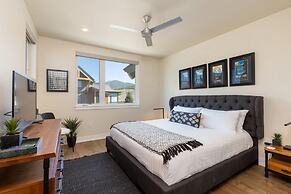 Sail Lofts by Summit County Mountain Retreats