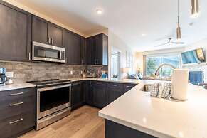 Sail Lofts by Summit County Mountain Retreats