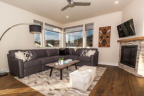 Sail Lofts by Summit County Mountain Retreats