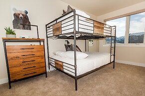 Sail Lofts by Summit County Mountain Retreats