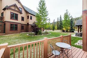 Red Hawk Townhome #2327 by Summit County Mountain Retreats