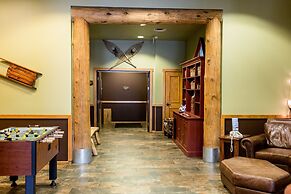 Arapahoe Lodge #8102 by Summit County Mountain Retreats