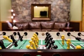 Arapahoe Lodge #8102 by Summit County Mountain Retreats