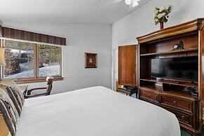 Starfire #1983 by Summit County Mountain Retreats