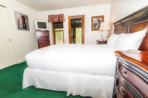 Starfire #1983 by Summit County Mountain Retreats