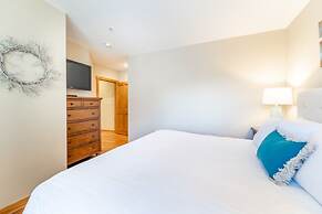 Dakota Lodge by Summit County Mountain Retreats