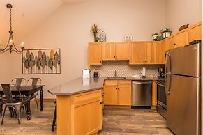 Dakota Lodge by Summit County Mountain Retreats