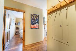 Dakota Lodge by Summit County Mountain Retreats