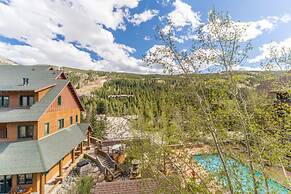Dakota Lodge by Summit County Mountain Retreats