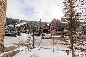 Dakota Lodge by Summit County Mountain Retreats