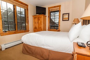 Dakota Lodge by Summit County Mountain Retreats