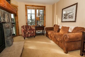 Dakota Lodge by Summit County Mountain Retreats