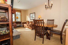 Dakota Lodge by Summit County Mountain Retreats