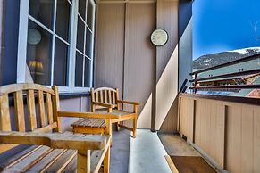 Dakota Lodge by Summit County Mountain Retreats