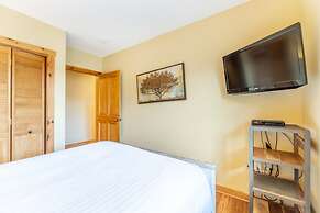 Dakota Lodge by Summit County Mountain Retreats