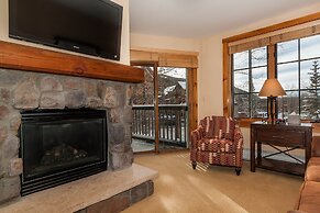 Dakota Lodge by Summit County Mountain Retreats