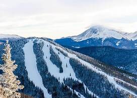 Dakota Lodge by Summit County Mountain Retreats