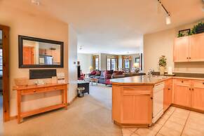 Dakota Lodge by Summit County Mountain Retreats