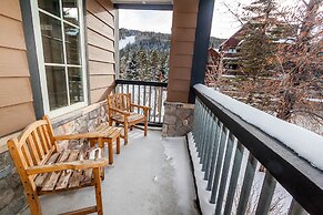 Dakota Lodge by Summit County Mountain Retreats