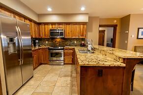 Crystal Peak Lodge by Summit County Mountain Retreats