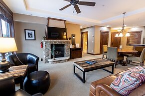 Crystal Peak Lodge by Summit County Mountain Retreats