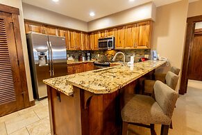 Crystal Peak Lodge by Summit County Mountain Retreats