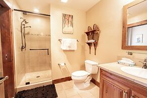 Crystal Peak Lodge by Summit County Mountain Retreats