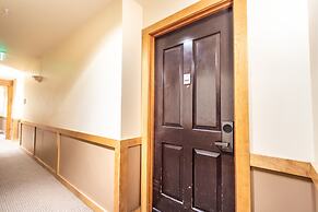 Buffalo Lodge by Summit County Mountain Retreats