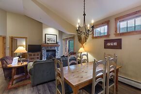 Buffalo Lodge by Summit County Mountain Retreats