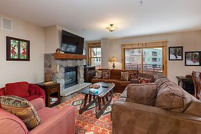 Buffalo Lodge by Summit County Mountain Retreats