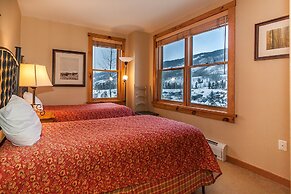 Buffalo Lodge by Summit County Mountain Retreats