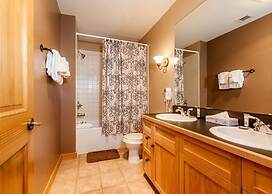 Buffalo Lodge by Summit County Mountain Retreats