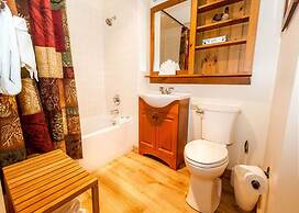 Buffalo Lodge by Summit County Mountain Retreats