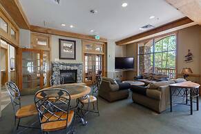 Buffalo Lodge by Summit County Mountain Retreats