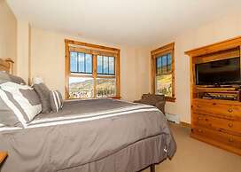 Buffalo Lodge by Summit County Mountain Retreats