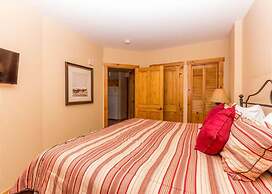 Buffalo Lodge by Summit County Mountain Retreats