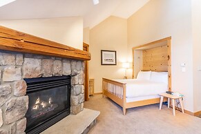 Buffalo Lodge by Summit County Mountain Retreats