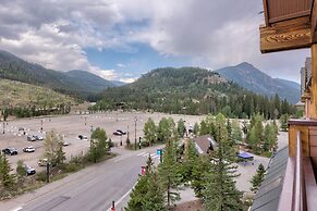 Buffalo Lodge by Summit County Mountain Retreats