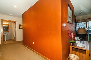 Buffalo Lodge by Summit County Mountain Retreats