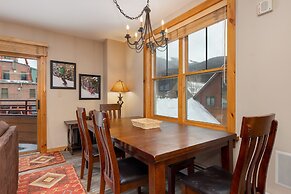 Buffalo Lodge by Summit County Mountain Retreats