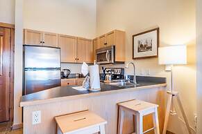 Buffalo Lodge by Summit County Mountain Retreats