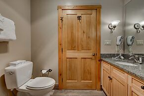 Buffalo Lodge by Summit County Mountain Retreats