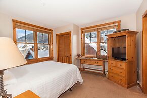 Buffalo Lodge by Summit County Mountain Retreats