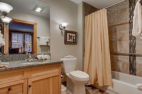 Buffalo Lodge by Summit County Mountain Retreats