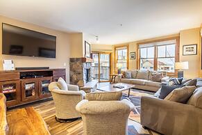 Buffalo Lodge by Summit County Mountain Retreats