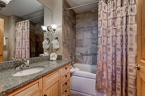 Buffalo Lodge by Summit County Mountain Retreats