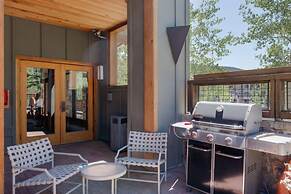 Buffalo Lodge by Summit County Mountain Retreats